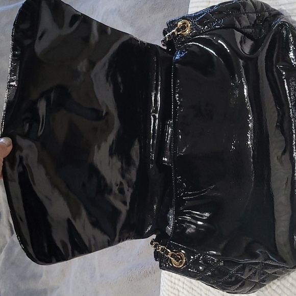 Chanel black patent rock & chain. Authentic. In excellent condition. - Picture 4 of 11